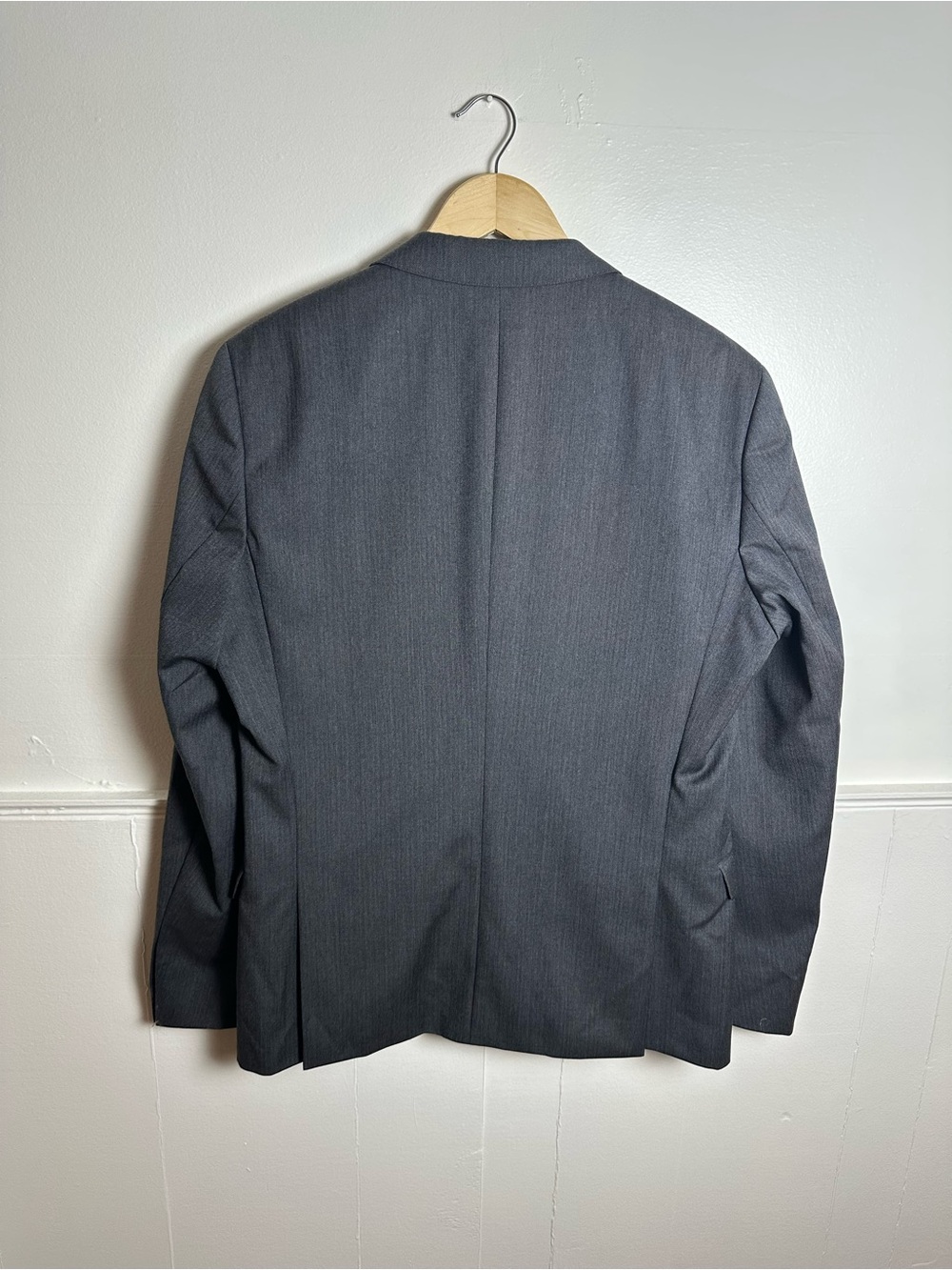 Hugo Boss Suit - Picture 4 of 11